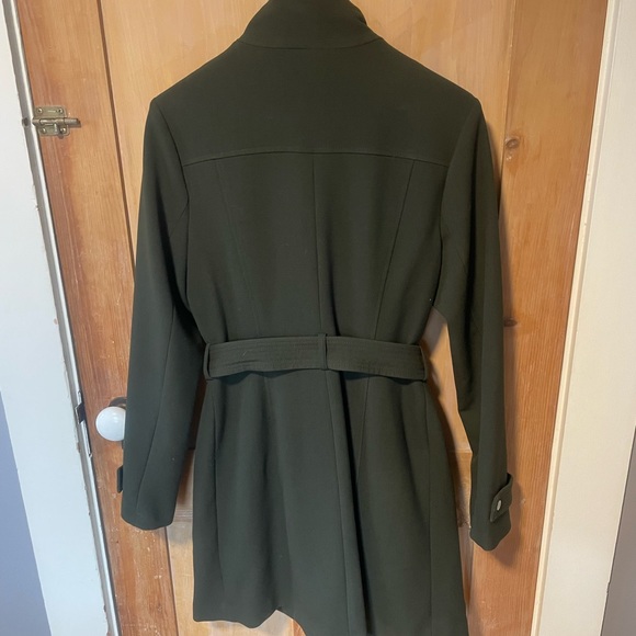 Green trench coat - Picture 3 of 3